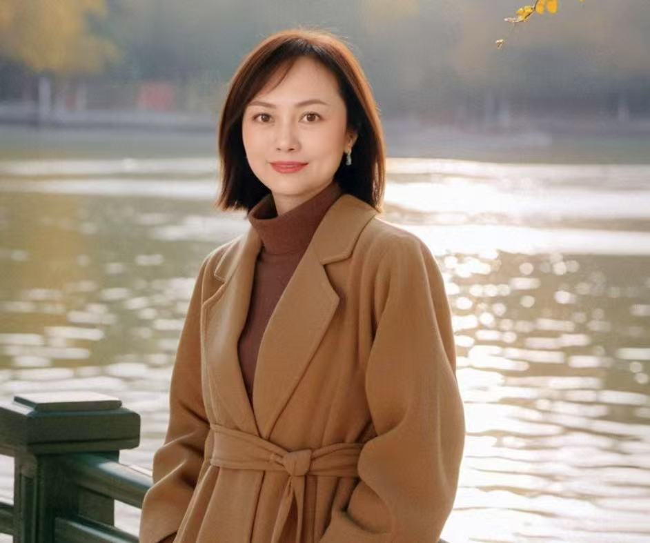 邓馨 Cindy Deng